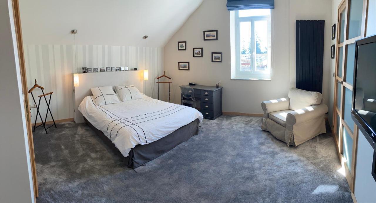 Belle Maison De Famille Villa Usson-en-Forez Екстериор снимка