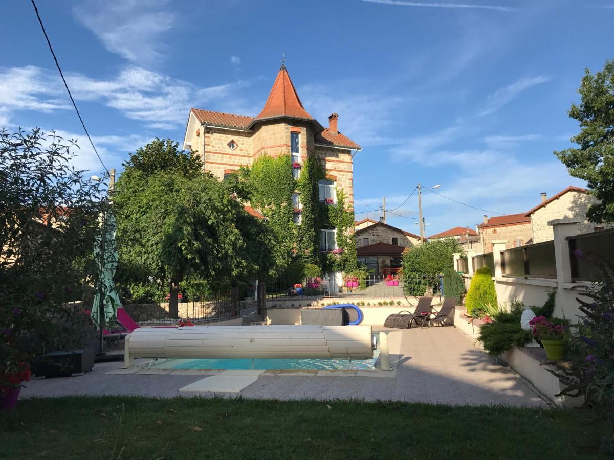 Belle Maison De Famille Villa Usson-en-Forez Екстериор снимка